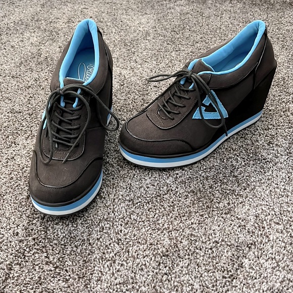 volatile sneaker wedges